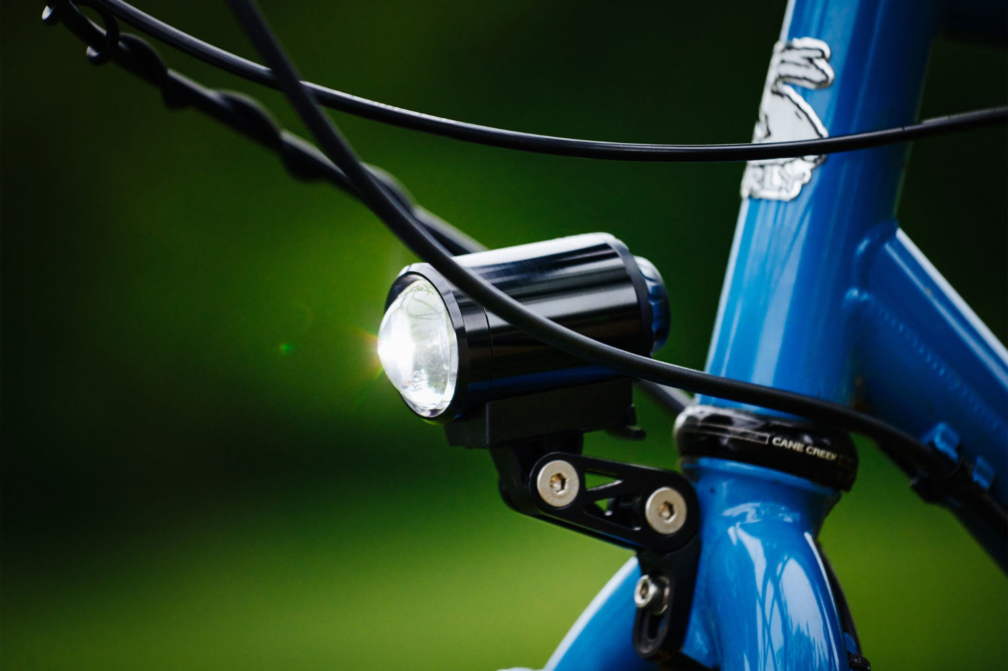 Does it help to use bike lights during the daytime?